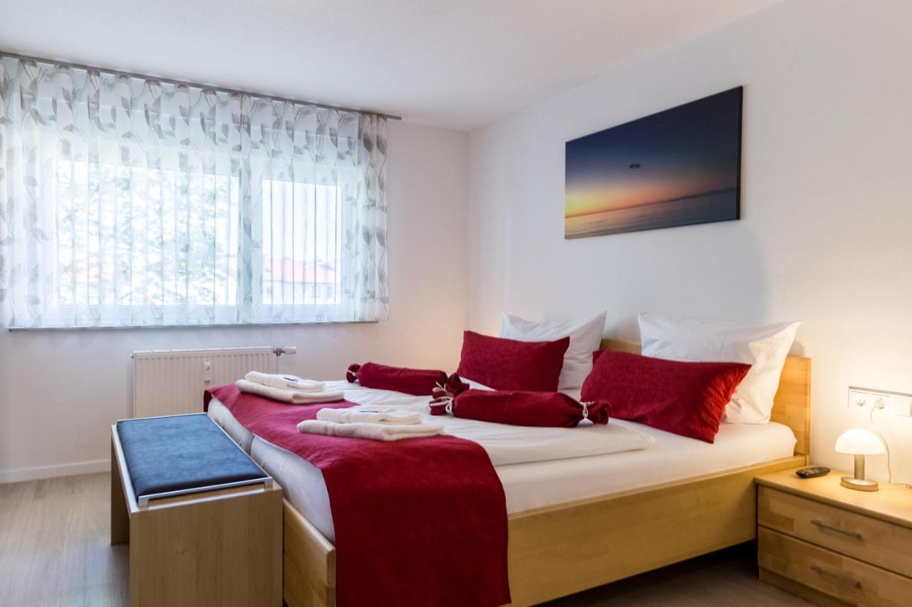 Apartment Eastside Mit 3 Zimmern Fur Bis Zu 5 Personen Mit Balkon Friedrichshafen Bagian luar foto